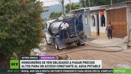Hondureños tienen que pagar altos precios para asegurar el acceso continuo al agua potable