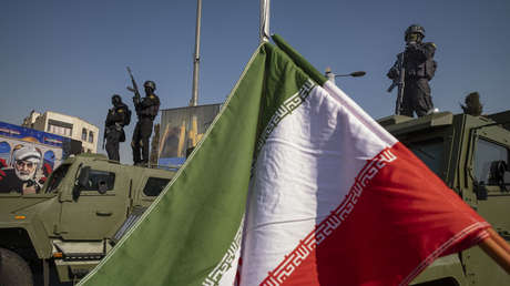 "Con el dedo en el gatillo": Irán advierte a EE.UU. que sus fuerzas están "más preparadas que nunca"