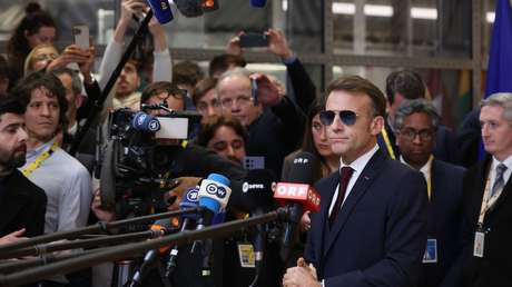 Macron exige prohibir las redes sociales a los menores y lanza un dardo a EE.UU. y China