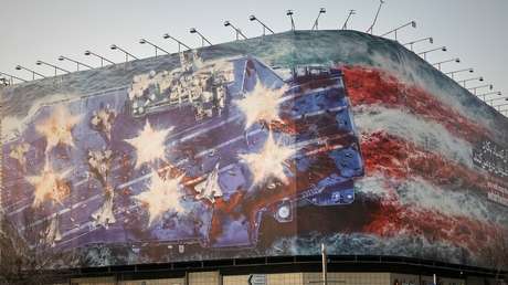 "Quien siembra vientos recoge tempestades": Teherán advierte a EE.UU. con un explícito mural