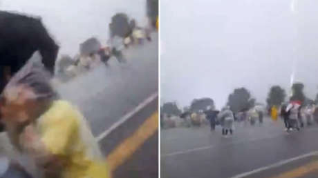 Nuevo video del instante en que un rayo cae en la manifestación pro-Bolsonaro en Brasil