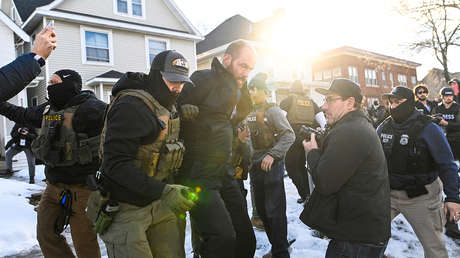 Ordenan a los agentes del ICE en Minesota no interactuar con "agitadores"