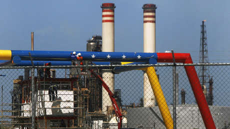 EE.UU. alivia sanciones a la industria petrolera venezolana