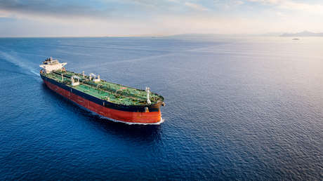 Venezuela rechaza amenazas de EE.UU. a quienes comercien petróleo con Cuba