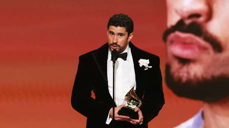 "No somos animales": Bad Bunny alza la voz contra el ICE en la ceremonia de los Grammy