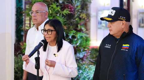 Delcy Rodríguez transmite el "clamor nacional": liberar a Maduro y su esposa