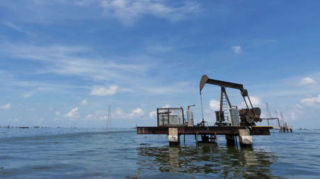 Trump: "Nosotros junto a Venezuela tenemos el 68 % del petróleo del mundo"