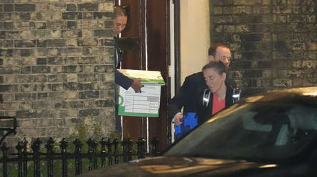 Arrasado por el escándalo Epstein: allanan la casa del exembajador británico en EE.UU.