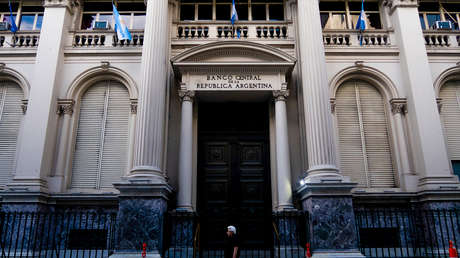 Medios revelan qué estrategia sigue el Gobierno de Milei para no usar reservas para el pago de deuda