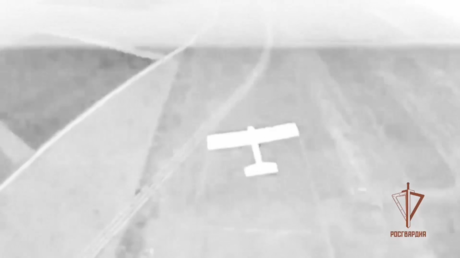 Embestida por sorpresa: ataque en picado de FPV ruso destruye dron ucraniano (VIDEO)