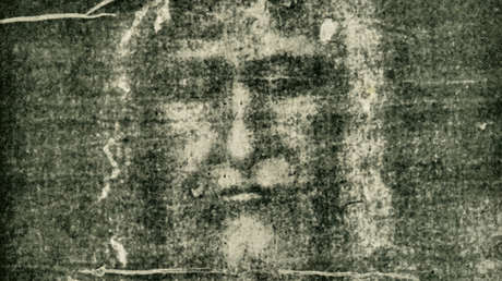 VIDEO: Una IA desvela el rostro de la persona del Santo Sudario de Turín