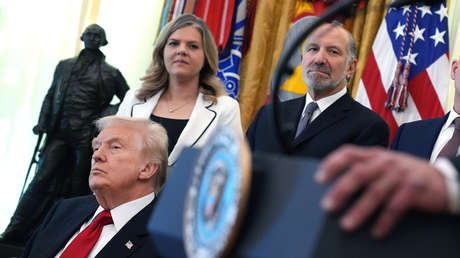 Trump rompe el silencio sobre la visita de su secretario de Comercio a la isla de Epstein