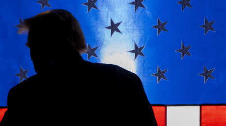 Tucker Carlson: Los estadounidenses no votaron a Trump para que mate al líder supremo de Irán