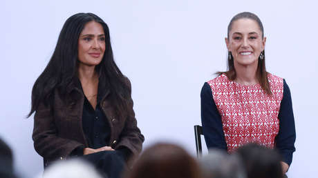 Salma Hayek lanza una perla a Sheinbaum: "Lo que no teníamos era esta presidenta"