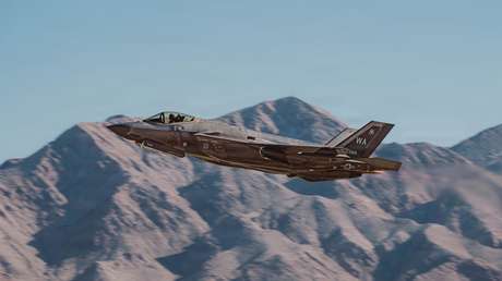 WSJ: EE.UU. concentra su mayor poder aéreo en Oriente Medio desde la invasión de Irak