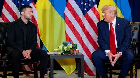 "No soy un dictador": Zelenski responde entre risas a las acusaciones de Trump