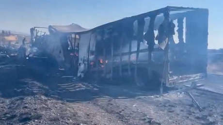 VIDEO: tráiler incendiado en México en medio de la ola de violencia tras abatimiento del 'Mencho'