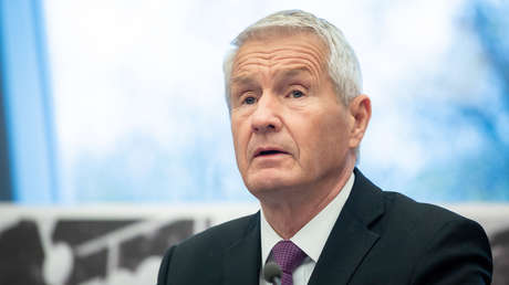 Reportan intento de suicidio del ex primer ministro noruego investigado por el caso Epstein