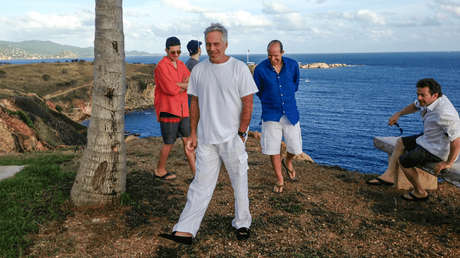 Reaparece misteriosamente la foto del secretario de Comercio de EE.UU. con Epstein: ¿qué hay detrás?