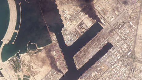 Antes y después: así quedó un puerto de Dubái tras los ataques de represalia iraníes (VIDEO)