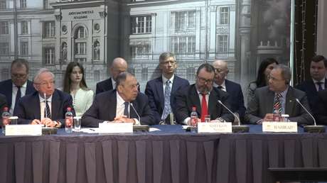 Lavrov plantea preguntas incómodas a quienes piden influir en Irán: "¿Condenaron lo que hacen EE.UU. e Israel? ¿O la muerte de las 170 niñas?"