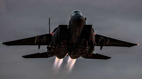 Irán afirma haber derribado un caza estadounidense F-15