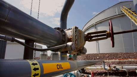 El petróleo no deja de aumentar y supera los 100 dólares por barril