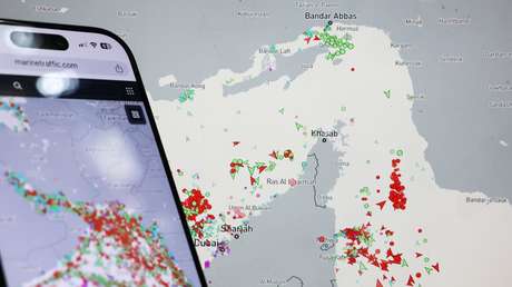 "Una fuerza veinte veces mayor": Trump lanza una nueva amenaza a Irán por el estrecho de Ormuz