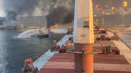 VIDEO INÉDITO muestra el momento del impacto de un dron contra tanques de crudo en Omán