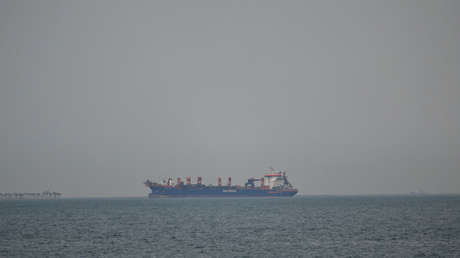 CGRI: "Aún no hemos bloqueado militarmente el estrecho de Ormuz, solo lo controlamos"