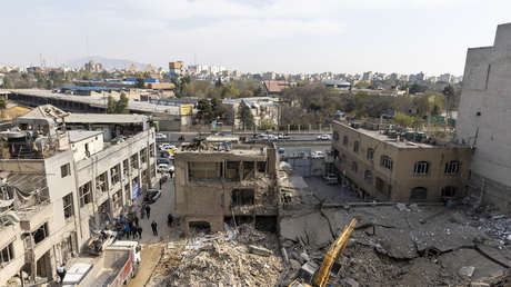 Irán no da tregua a bases de EE.UU., mientras Trump admite  estar "sorprendido" por sus represalias: MINUTO A MINUTO