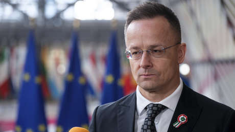 Canciller húngaro: "No puede ni hablarse de la adhesión de Ucrania a la UE"