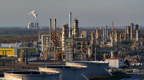 Trump enumera los países que tendrían que defender del estrecho de Ormuz