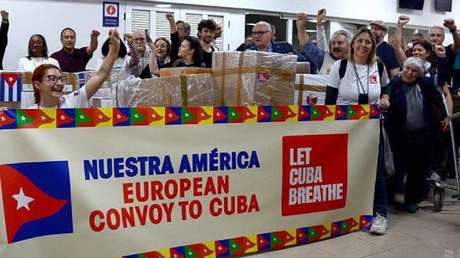 "Han traído un enorme corazón latiendo": Díaz-Canel agradece solidaridad del convoy 'Nuestra América'