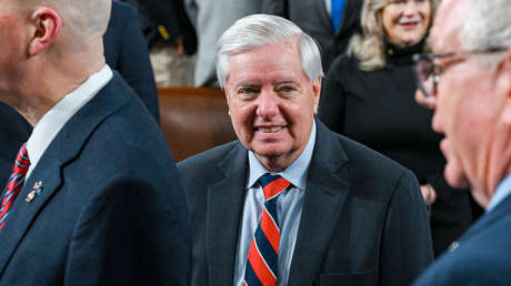 Senador echa más leña al fuego entre Trump y aliados