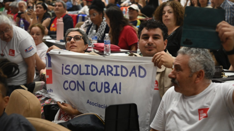 Díaz-Canel se reúne con más de 600 integrantes del convoy 'Nuestra América'