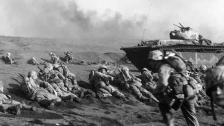 Senador compara una posible ofensiva contra la 'joya petrolera' de Irán con un operativo que mató a miles de soldados de EE.UU.