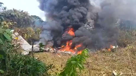 VIDEO: Terrible accidente de avión de la Fuerza Aérea en Colombia deja más de 30 fallecidos
