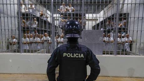 ¿Cadena perpetua para menores? La dura propuesta de Bukele en El Salvador