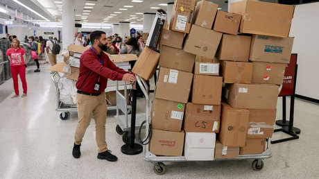 "Creen que pueden asustarnos": activistas denuncian que los detuvieron tras misión en apoyo a Cuba