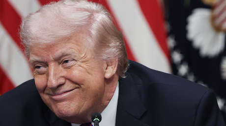 Trump: "Tienen que abrir el estrecho de Trump. Quiero decir, de Ormuz"