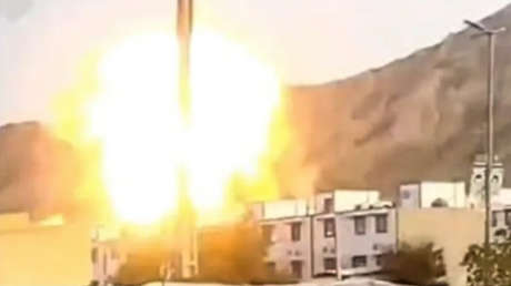 Muestran ataque que dejó 21 muertos en área civil iraní con misiles de precisión de EE.UU. (VIDEO)