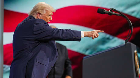 Irán: "El mentiroso Trump arrojará al Ejército estadounidense a los tiburones del golfo Pérsico"