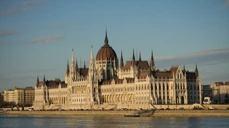 Reportan que Kiev envió 5 millones de euros por semana a la oposición en Hungría