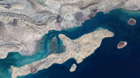 CGRI: "Las ridículas demostraciones" de Trump no abrirán el estrecho de Ormuz