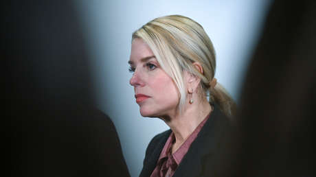 CNN: Trump evalúa desplazar a Pam Bondi de la Fiscalía General