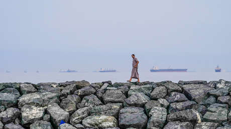 Medios: Ninguna nación estará exenta de tasas por tránsito en el estrecho de Ormuz