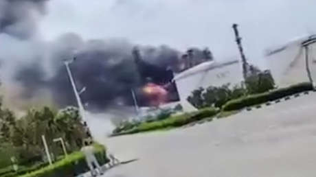 Medios: EE.UU. e Israel violaron la tregua con un ataque contra una refinería en la isla iraní de Lavan