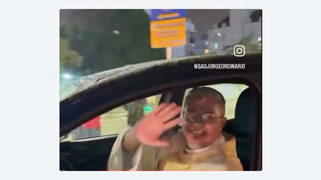 "¡No lo van a creer!": Sacerdote gana un auto en una rifa que él mismo organizó y causa polémica