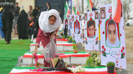 VIDEO: Estremecedor homenaje a los niños asesinados en ataque contra escuela iraní